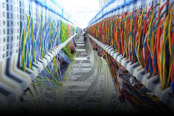 樓宇自動化過程中弱電和強(qiáng)電一定要分隔開嗎？(圖1)